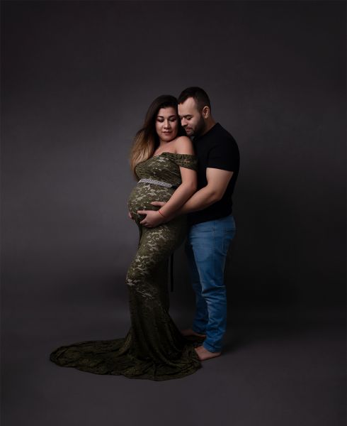maternity photoshoot with partner